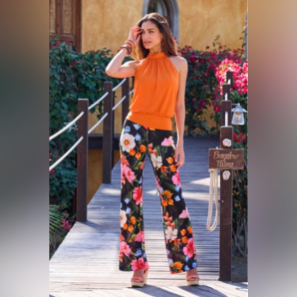 Boston Proper Pants - NWT Boston Proper Floral Montauk Oasis Knit Palazzo Pant Black Multi, sz XS